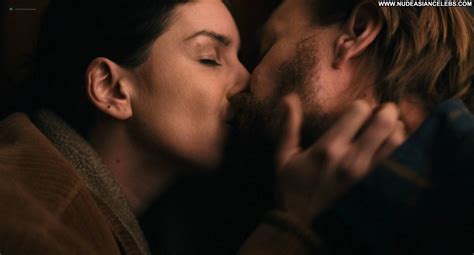 Blood Honey Shenae Grimes Babe Beautiful Sex Hd Nude Posing Hot Topless Celebrity