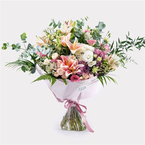 Flower Bouquets & Vases | Same Day Delivery - Flower Addict Singapore