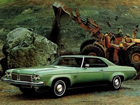 1973 Oldsmobile Delta 88 Royale 2 Door Hardtop Online Puzzle