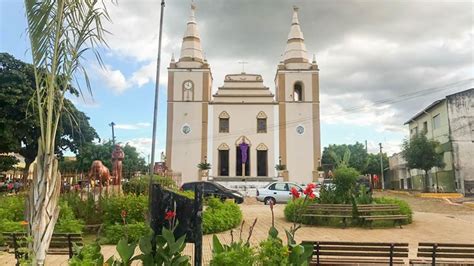 Arredores Da Igreja Matriz De Santo Ant Nio Na D Cada De Em Barbalha