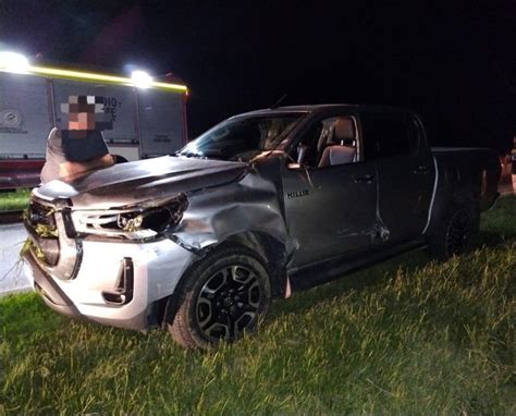 Grave accidente en Ruta E 86 Una moto colisionó contra una camioneta