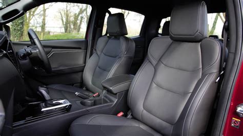 Isuzu D-Max Interior Layout & Technology | Top Gear