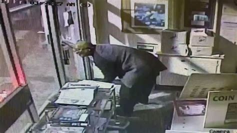 Police Seek To Id Suspect Seen On Surveillance Video In Coin Store Burglary