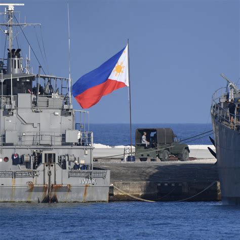 菲律賓非法坐灘軍艦人員槍指中國海警 2024年6月3日 俄羅斯衛星通訊社