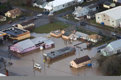 news about flooding in oregon