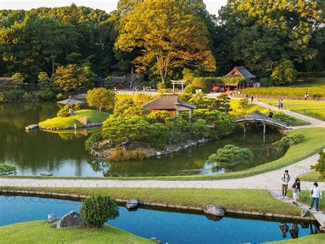 Korakuen Garden - Okayama Attractions - Japan Travel