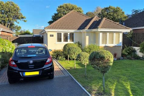 Kinson Road Kinson Bournemouth Dorset Bh10 2 Bedroom Bungalow For