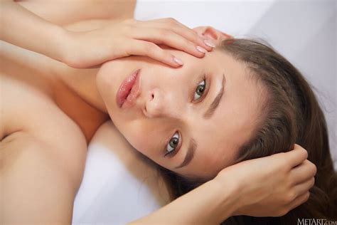 Mila Azul In Gold Metart 117 Porn Pic