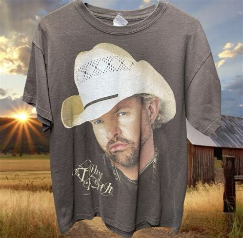 2010 Toby Keith “American Ride” Tour Men's Graphic T-… - Gem