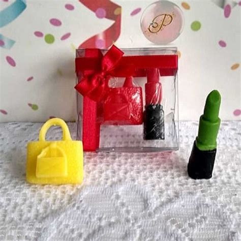 Lembrancinha Chá de Lingerie Sabonete Personalizado de Luxo