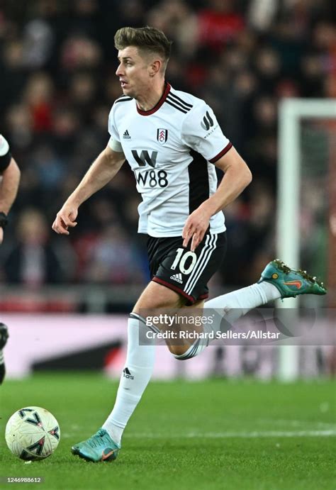 Tom Cairney Of Fulham On The Ball During The Fa Cup Fourth Round News Photo Getty Images