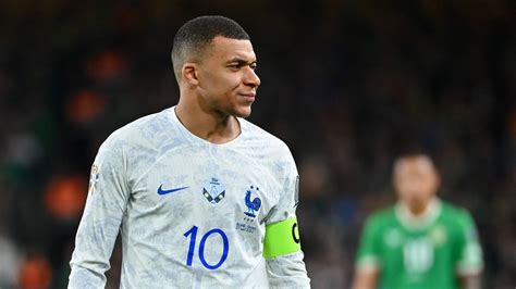 Mercato PSG Cest terminé il annonce la signature de Mbappé