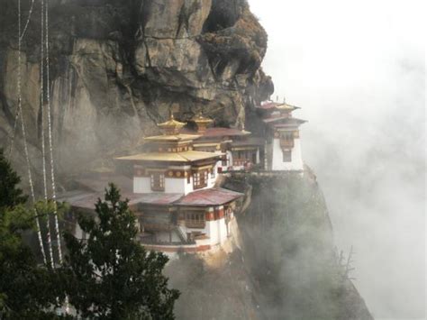 Buddhism cultural vacation in Bhutan | Responsible Travel