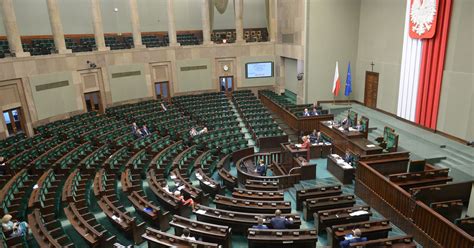 Cbos Pis Budzi Niech Proc Badanych Po Proc Wiadomo Ci