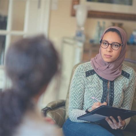 15 Things You Should NEVER Tell Your Therapist - Happier Human