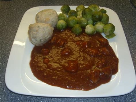 Zwiebelgulasch Aus Der B Rchenk Che Rezept Mit Bild Kochbar De