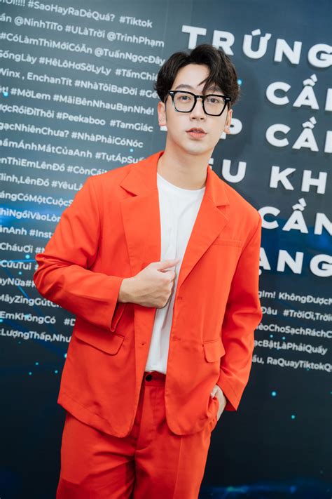 Hot Tiktoker L M N I Dung B N L U C T M H N Ng I Xem