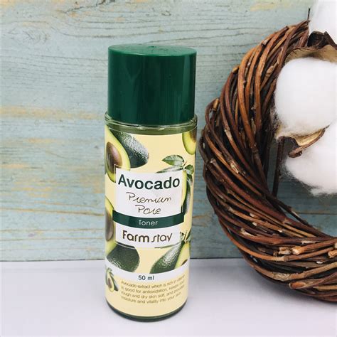 Очищающий тонер FARM STAY с экстрактом авокадо Avocado Premium Pore ...