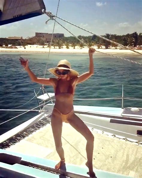 Sarah Hyland Pussy Dance Bikini 4 DrunkenStepFather