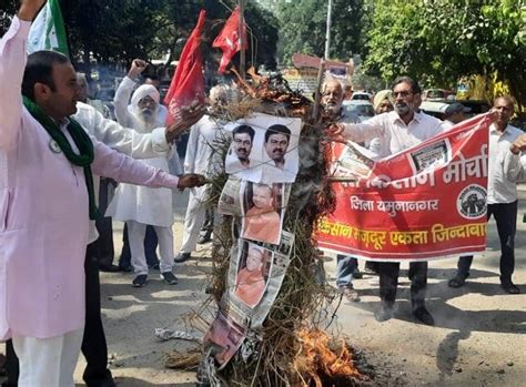 Farmers Burnt Effigy Of Government In Protest Paid Tribute To Those