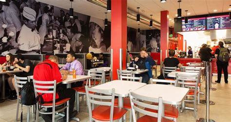 Steak N Shake Hits Downtown Seattle Downtown Seattle Shakes Eatery