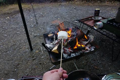 キャンプで盛り上がる！超大きい「メガマシュマロ」を焚き火でおいしく焼くコツを伝授お役立ちキャンプ情報 2021年05月24日 日本気象