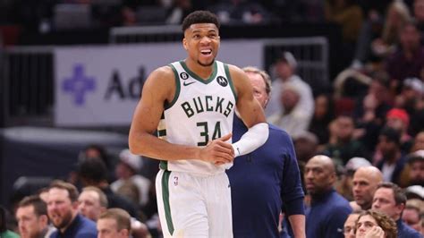 Actualización De La Lesión De Giannis Antetokounmpo La Estrella De Los Bucks Se Tuerce La