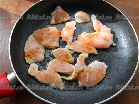 Куриная грудка, жареная с шампиньонами: 7 фото в рецепте