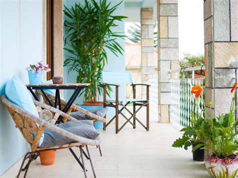 Cozy Balcony Design Ideas To Enhance The Aesthetics In