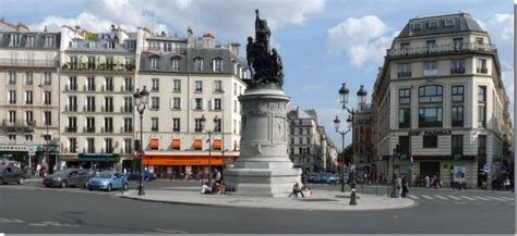 La Place De Clichy