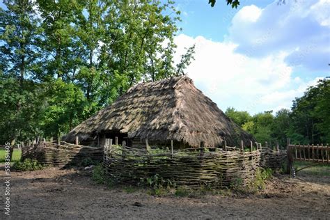 Gr D W Biskupinie Stanowisko Archeologiczne Architektura Park Stary