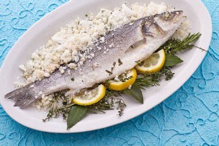 Ricetta Branzino Spigola Alle Erbe In Crosta Di Sale Le Ricette Di