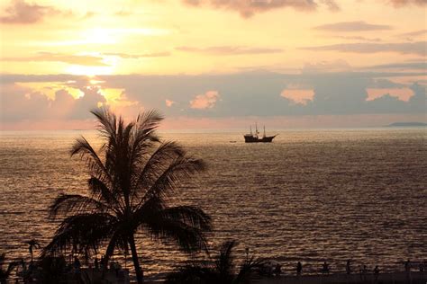 Puerto Vallarta Sunset Photos Pictures - Gay Vallarta Mexico Sunsets ...