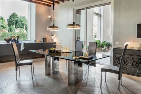 Manhattan Dining Table By Tonin Casa