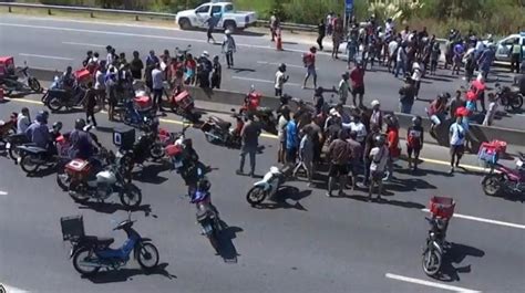 Se Levant El Corte De La Autopista Buenos Aires La Plata Donde Se