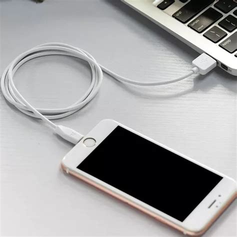 Cable Hoco Lightning Para Iphone Metro X Color Blanco