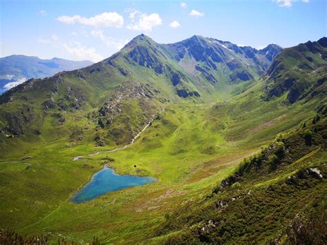 Lac dOurrec 3 itinéraires de randonnée dans les Pyrénées Decathlon