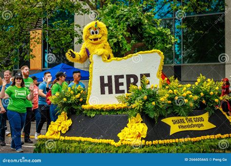 Portland Grand Floral Parade 2022 Editorial Image Image Of America