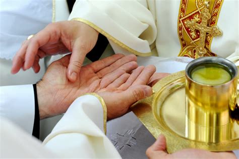 Les rites d une célébration d ordination presbytérale Liturgie