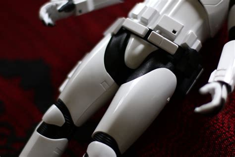 Review First Order Stormtrooper Sixth Scale Figure By Hot Toys From Sideshow Collectibles