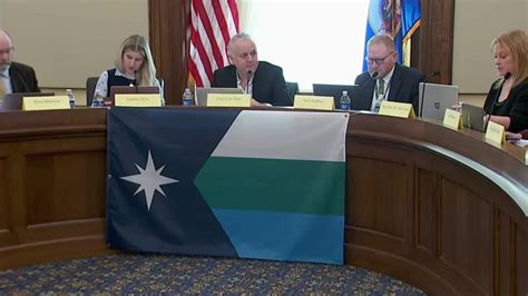 How Minnesota redesigned its state flag to remove insensitive imagery : r/PBS_NewsHour