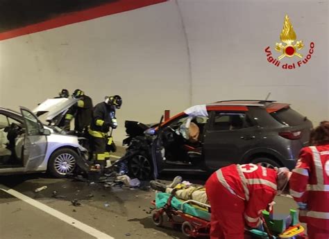 Incidente Sotto La Galleria Del Seminario Due Persone Ferite Stampa