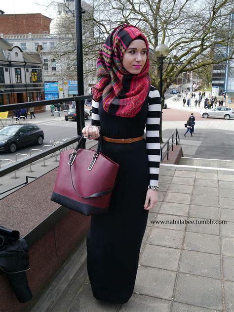 Hijabi Wearing Crop Top Hijab Fashion Islamic Fashion Muslim Women