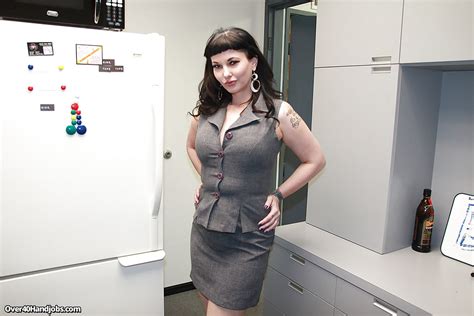 Appetizing Fatty Shows Gorgeous Tattoo On Her Back And Shaved Cunt Porn Pictures XXX Photos