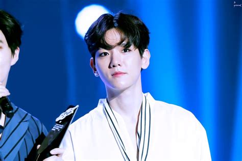 BAEKHYUN Soribada Best K Music Award 170920 EXO