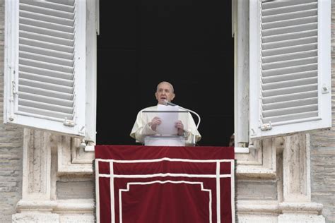 Il Papa Lamore Di Dio Sempre Straordinario Va Oltre I Criteri