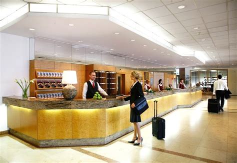 Где можно забронировать отель | Hotel management, Hotel, Choice hotels