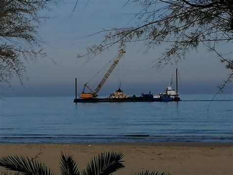 Erosione Ripresi I Lavori Della Difesa Della Costa A Silvi Sud