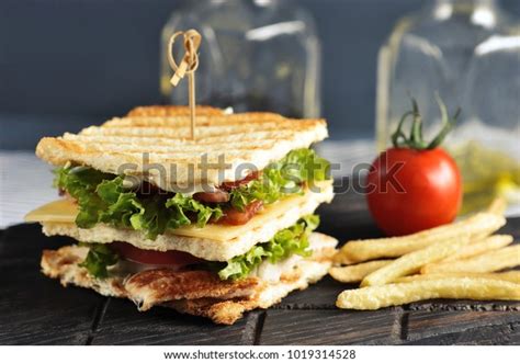 14,011 Club Sandwich Plate Images, Stock Photos & Vectors | Shutterstock