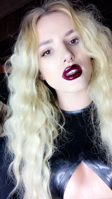 Bella Thorne Streaming Her Naked Tits The Fappening Leaked Photos